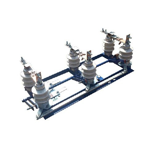 Разъединитель РЛНД -1-10 II/630 УХЛ1 с приводом ПРНЗ-10 с гибкой связью